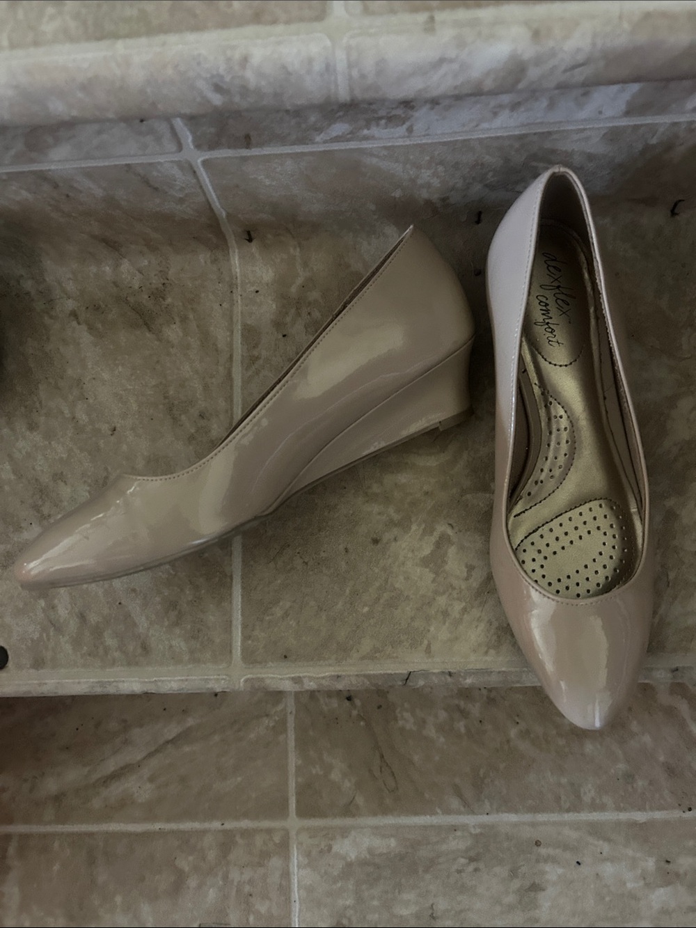 Comfortable Women’s Nude Patent Wedge Pumps
